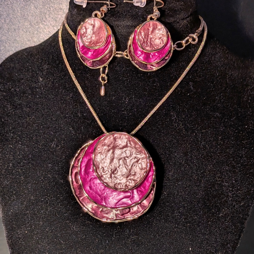 Pink and Gold Toned Women's Jewelry Set